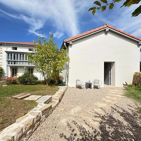 Vakantiehuis Historic Colonial Near The Coast